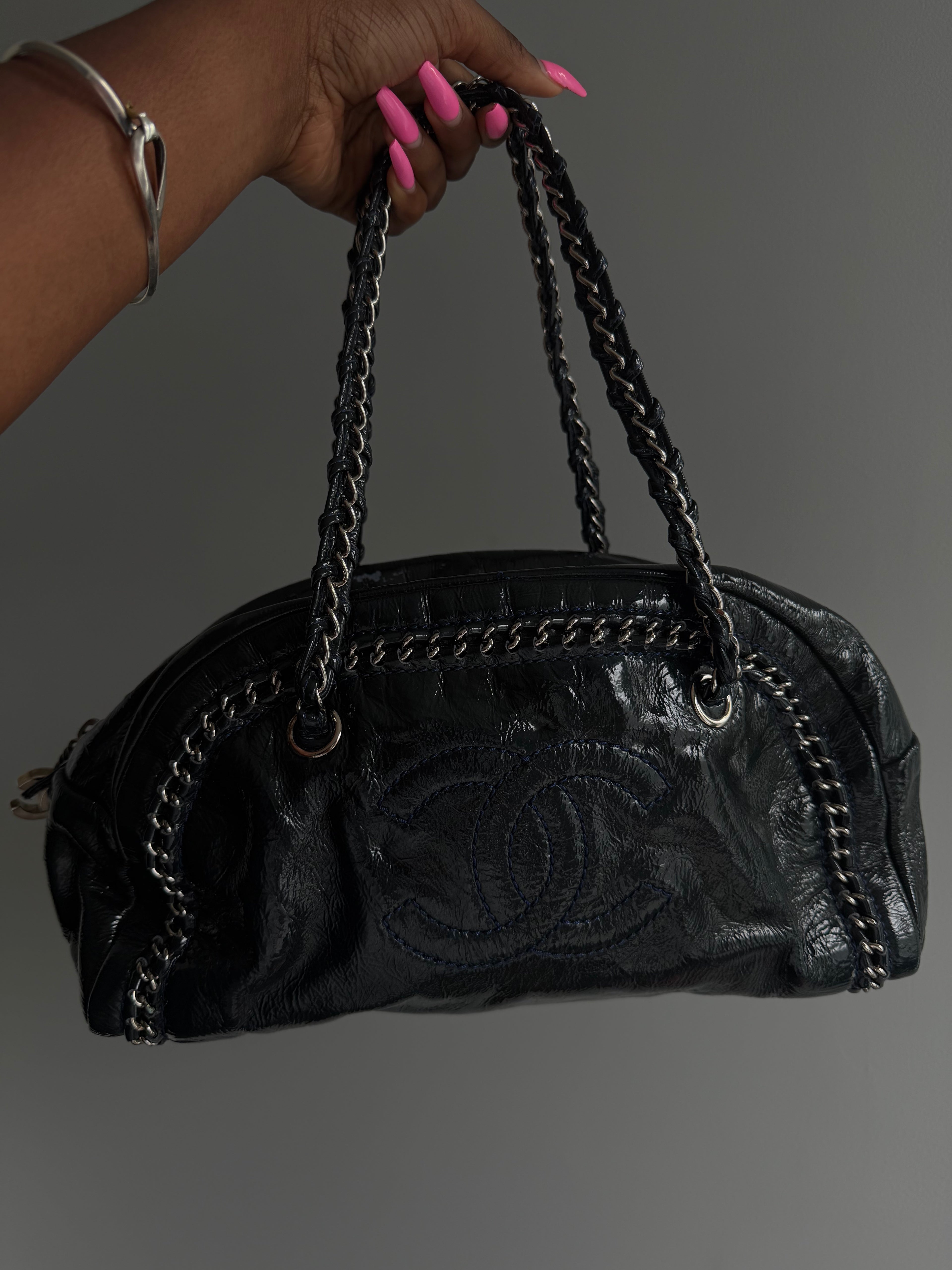 Chanel Medium Luxe Ligne Bowler