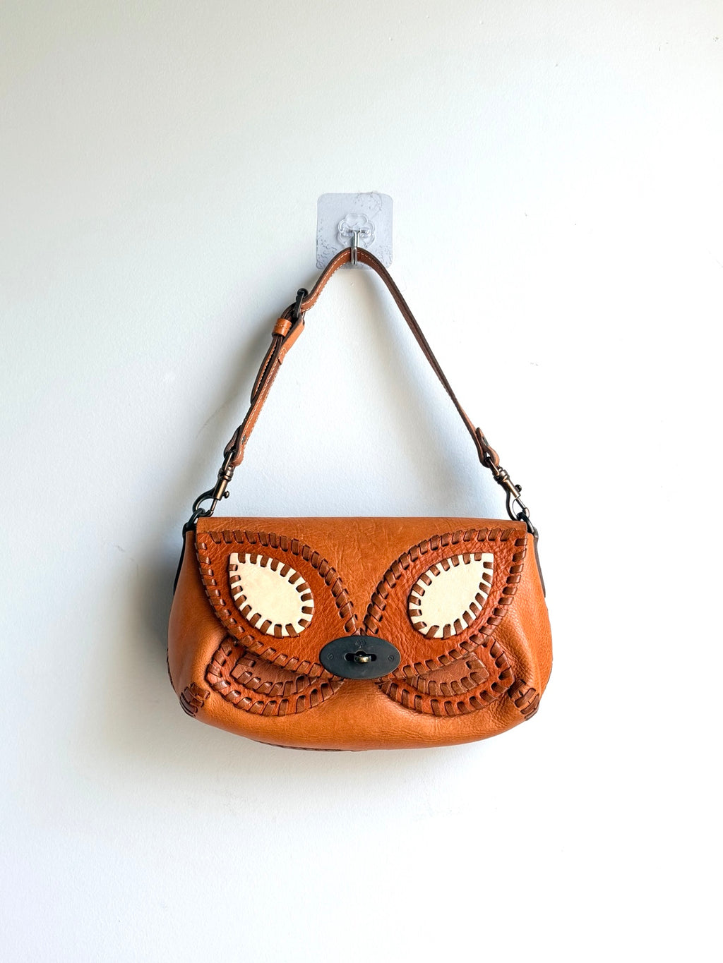 Mulberry Rio Butterfly shoulder bag in oak leather, front view