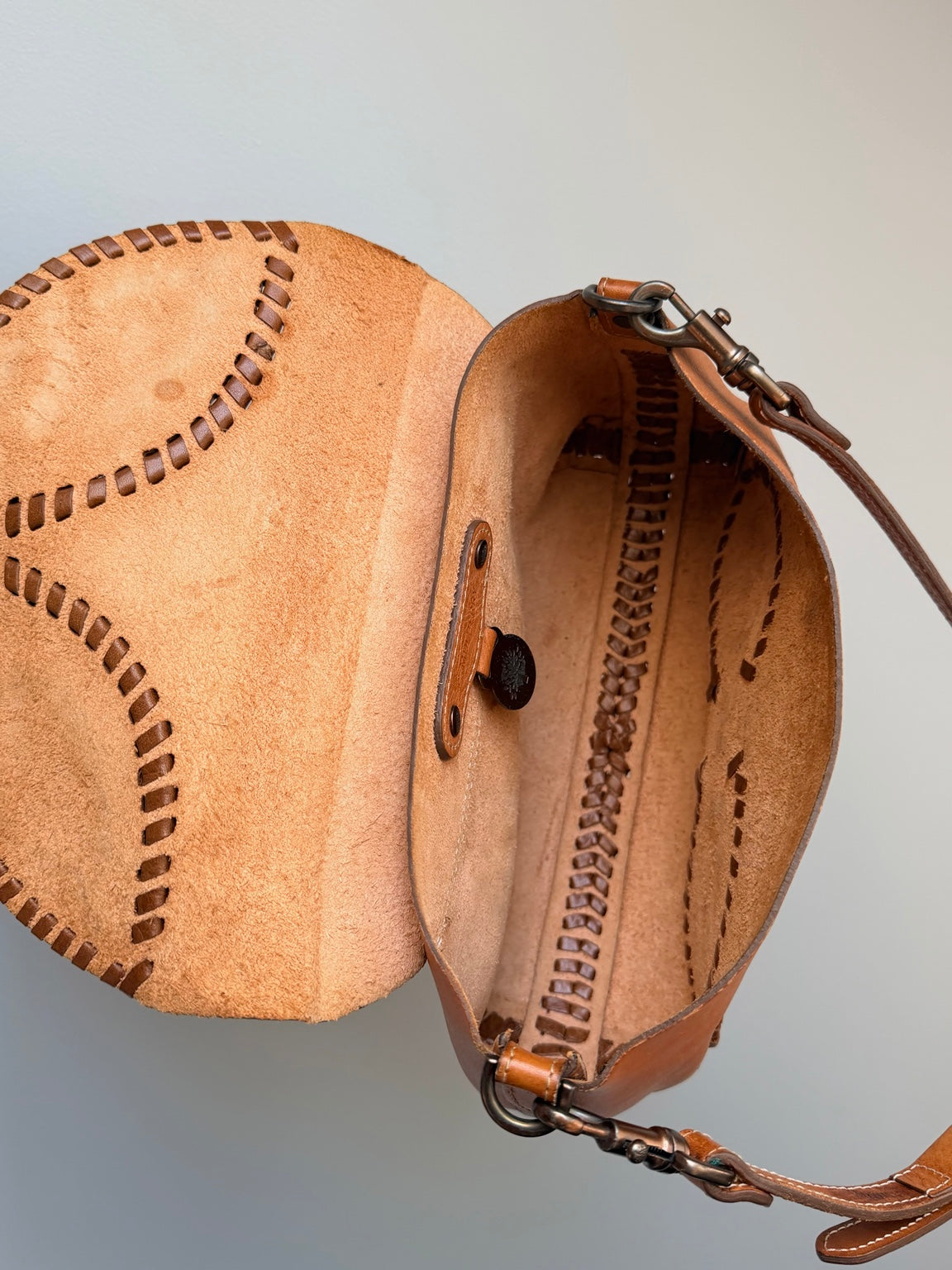 Open cream suede interior of Mulberry Rio Butterfly bag
